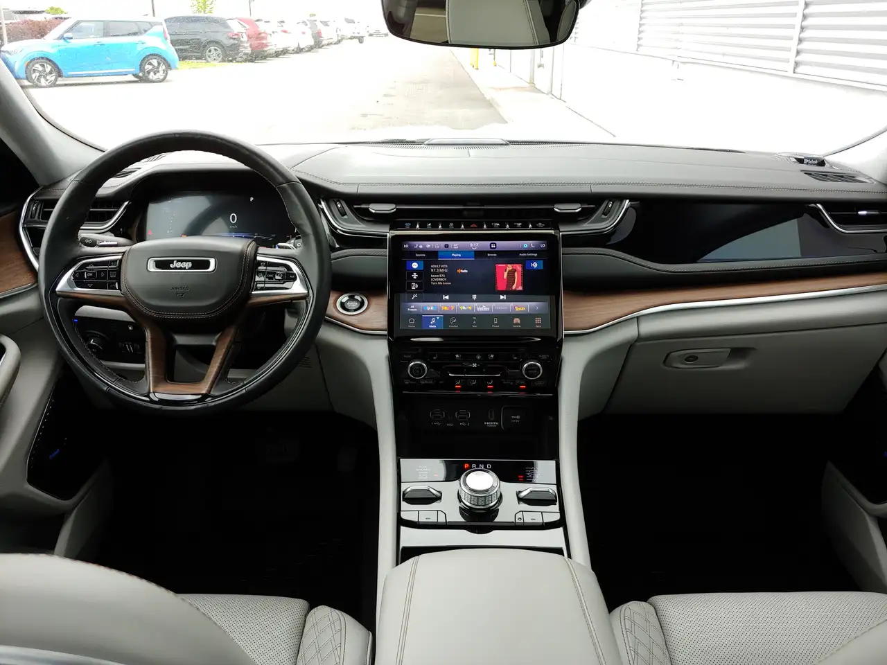Jeep Grand Cherokee photo Jeep Grand Cherokee