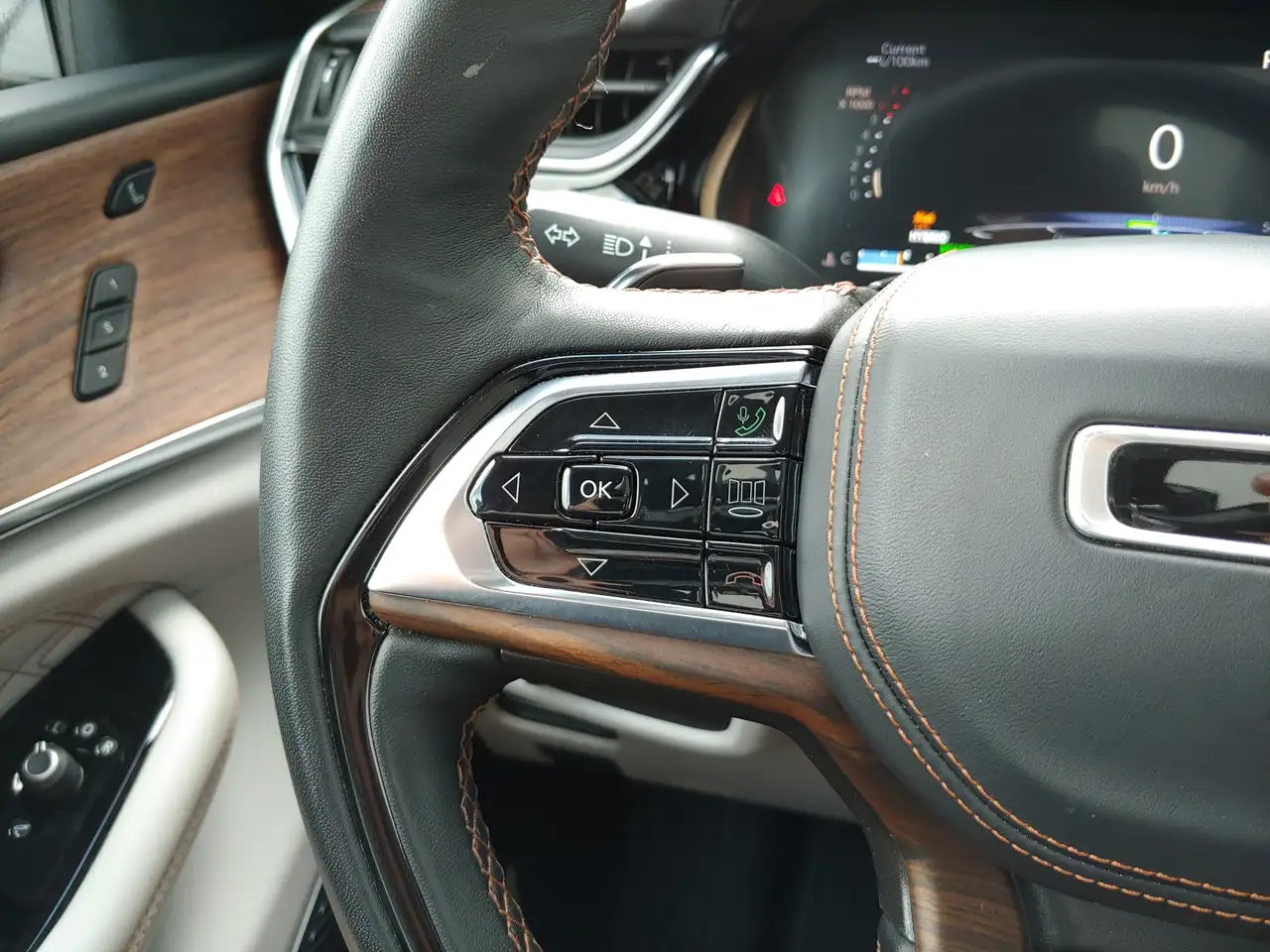 Jeep Grand Cherokee photo Jeep Grand Cherokee