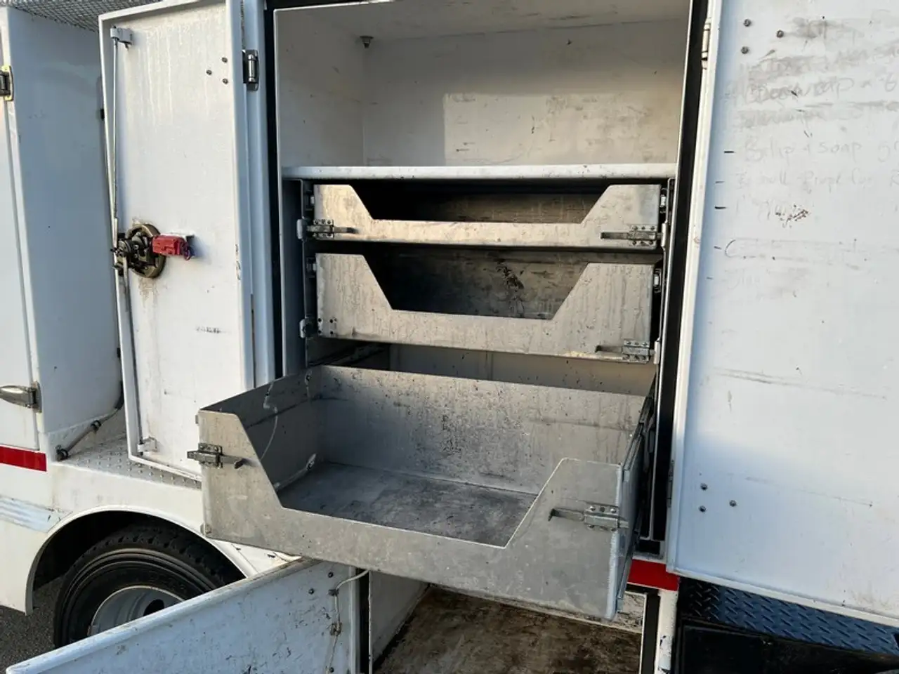 Ford F 550 снимка Ford F 550