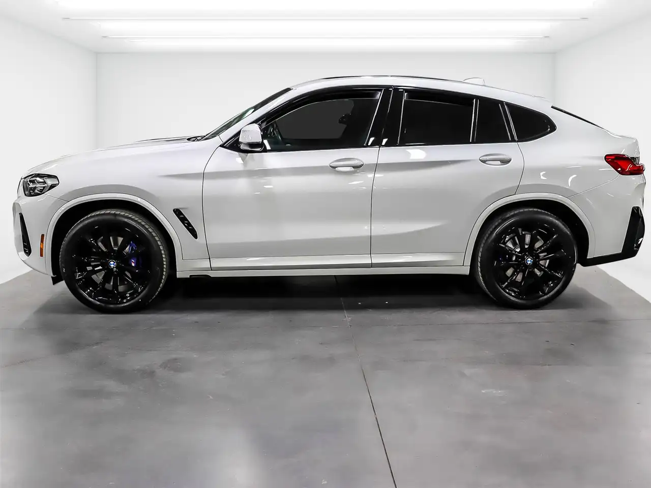 BMW X4 photo BMW X4