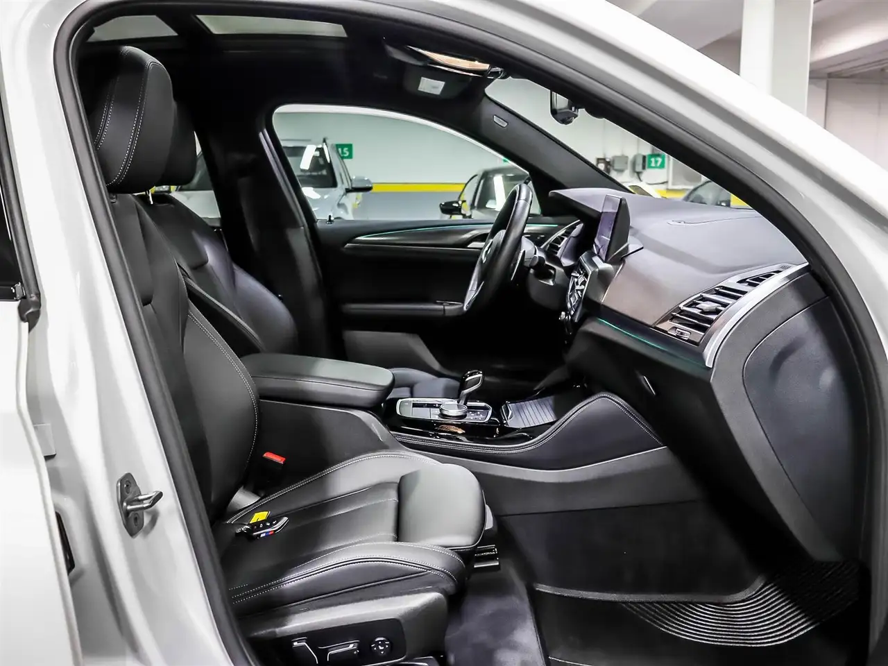 BMW X4 photo BMW X4