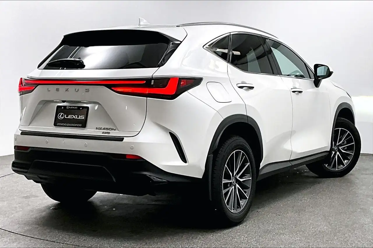 Lexus NX fotografie Lexus NX