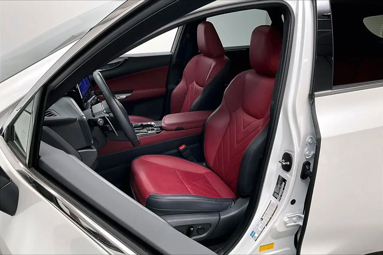 Lexus NX fotografie Lexus NX