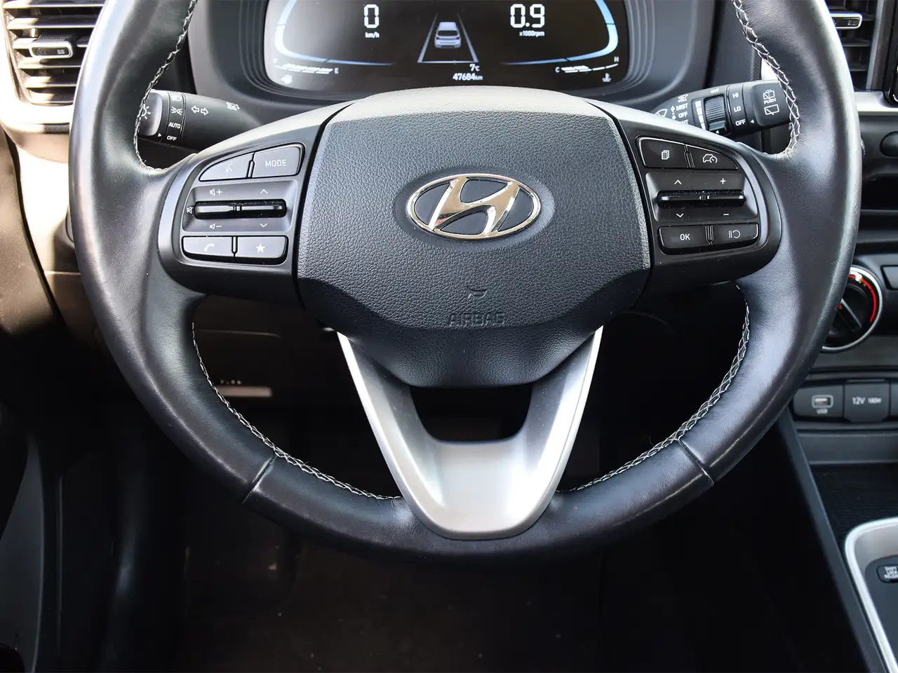 Hyundai Venue снимка Hyundai Venue