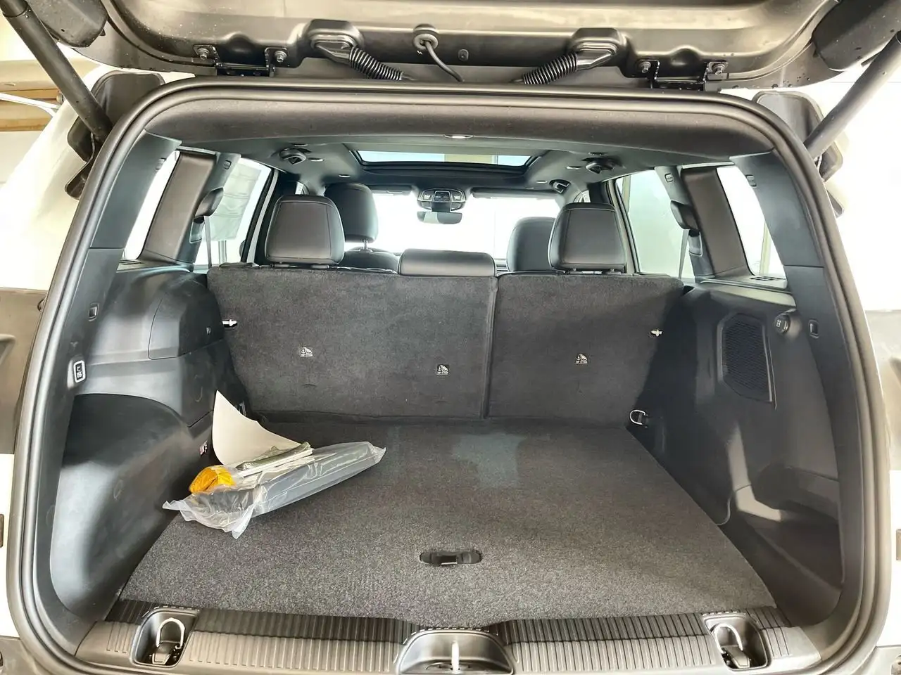 Jeep Cherokee photo Jeep Cherokee