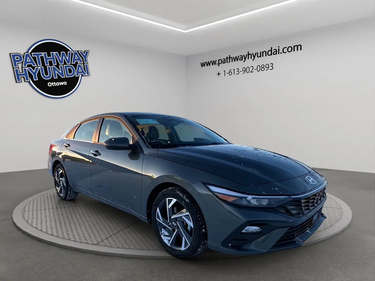 Hyundai ELANTRA photo Hyundai ELANTRA