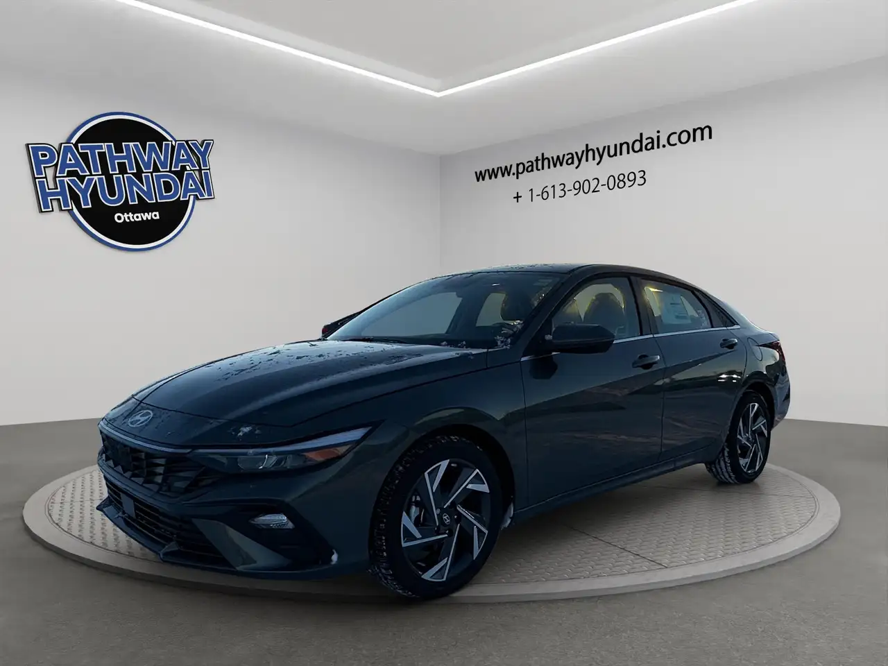 Hyundai ELANTRA photo Hyundai ELANTRA