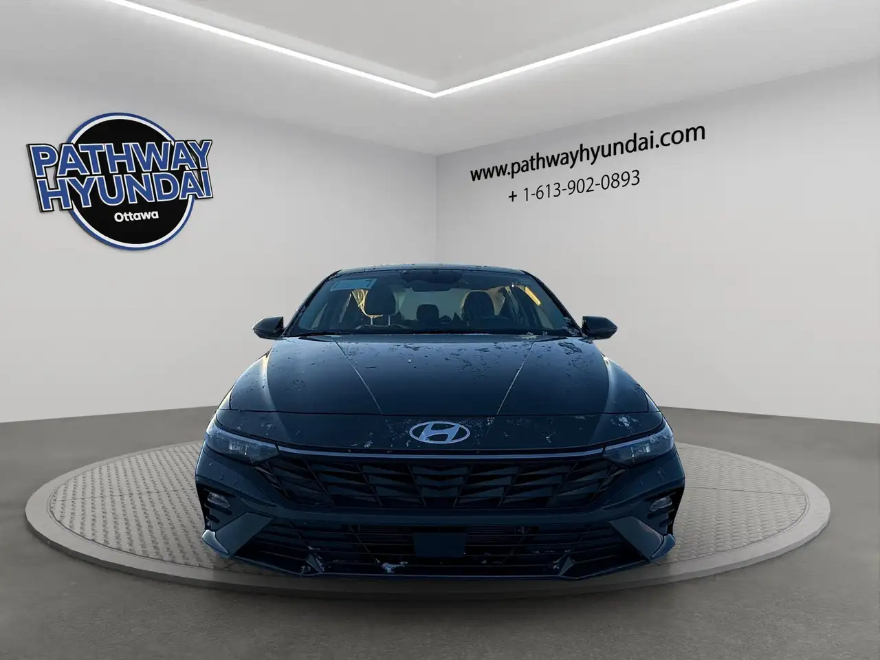 Hyundai ELANTRA photo Hyundai ELANTRA