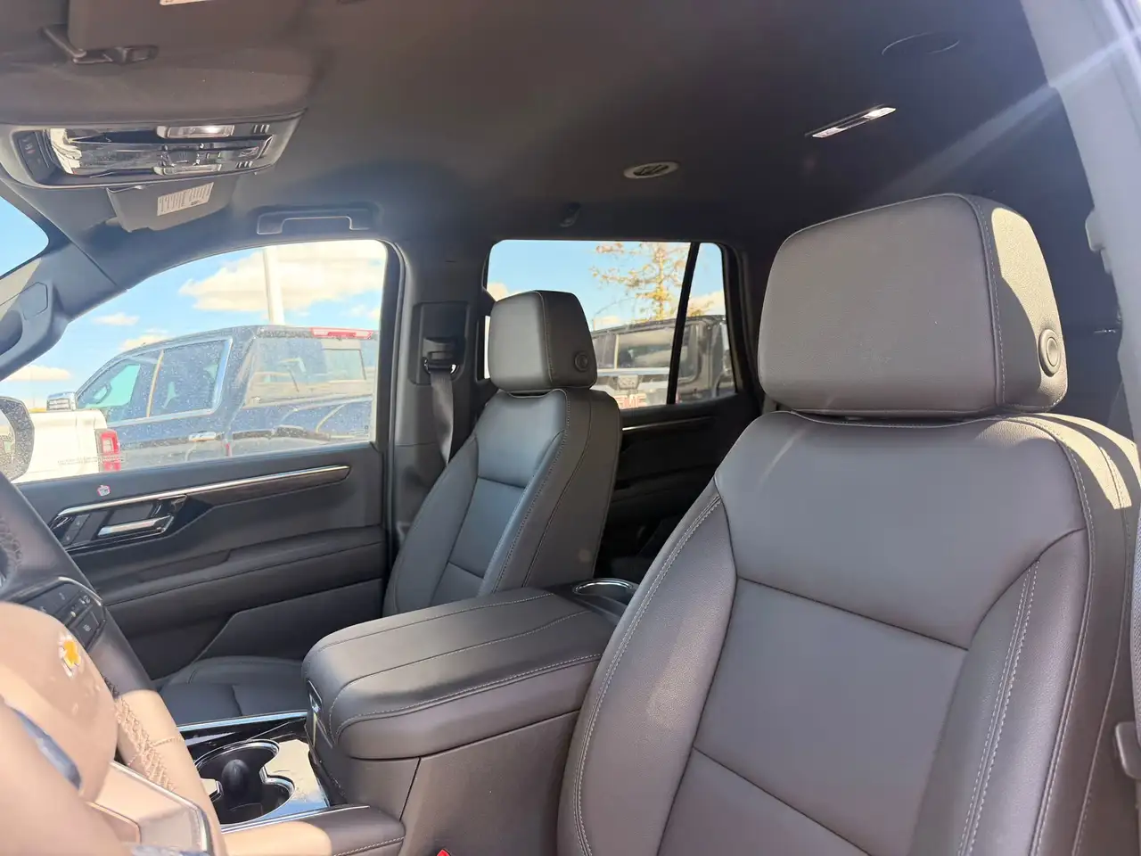 Chevrolet Tahoe снимка Chevrolet Tahoe