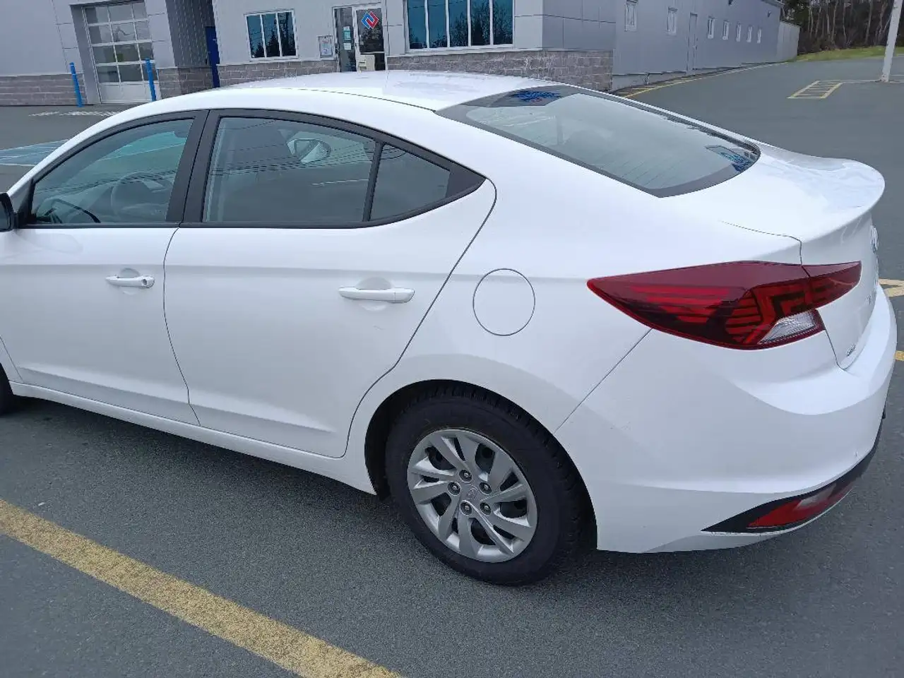 Hyundai ELANTRA снимка Hyundai ELANTRA