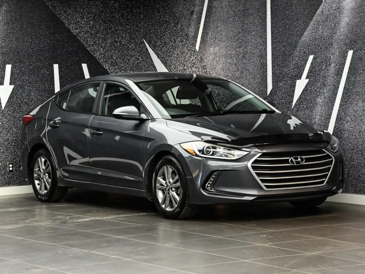 Hyundai ELANTRA fotografie Hyundai ELANTRA