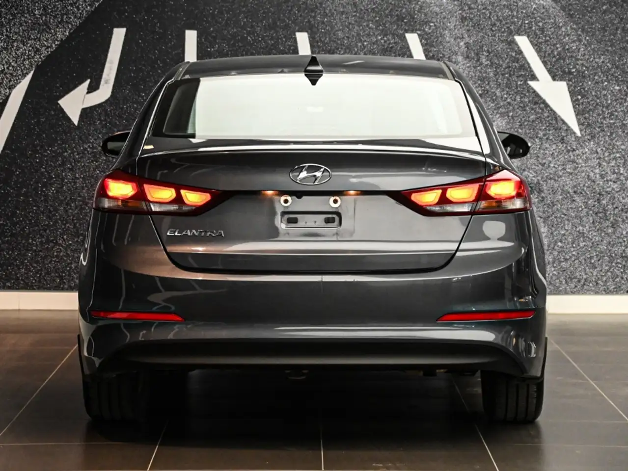 Hyundai ELANTRA fotografie Hyundai ELANTRA