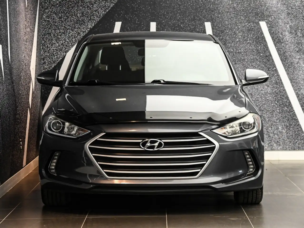 Hyundai ELANTRA fotografie Hyundai ELANTRA