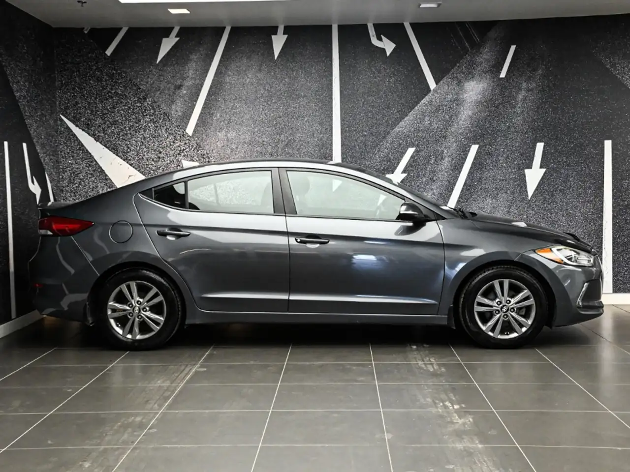 Hyundai ELANTRA fotografie Hyundai ELANTRA