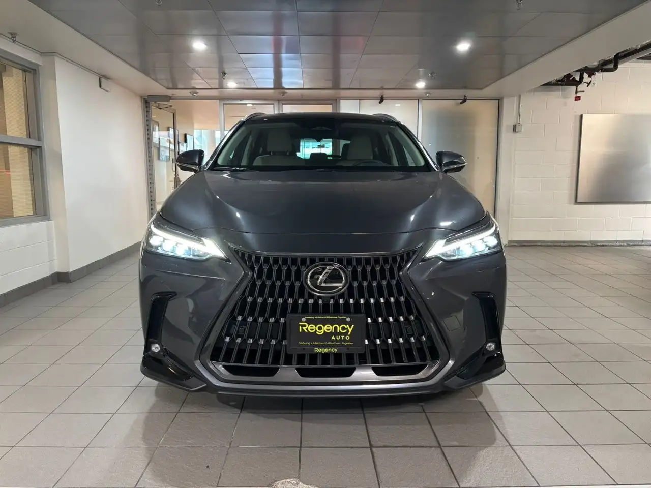 Lexus NX снимка Lexus NX