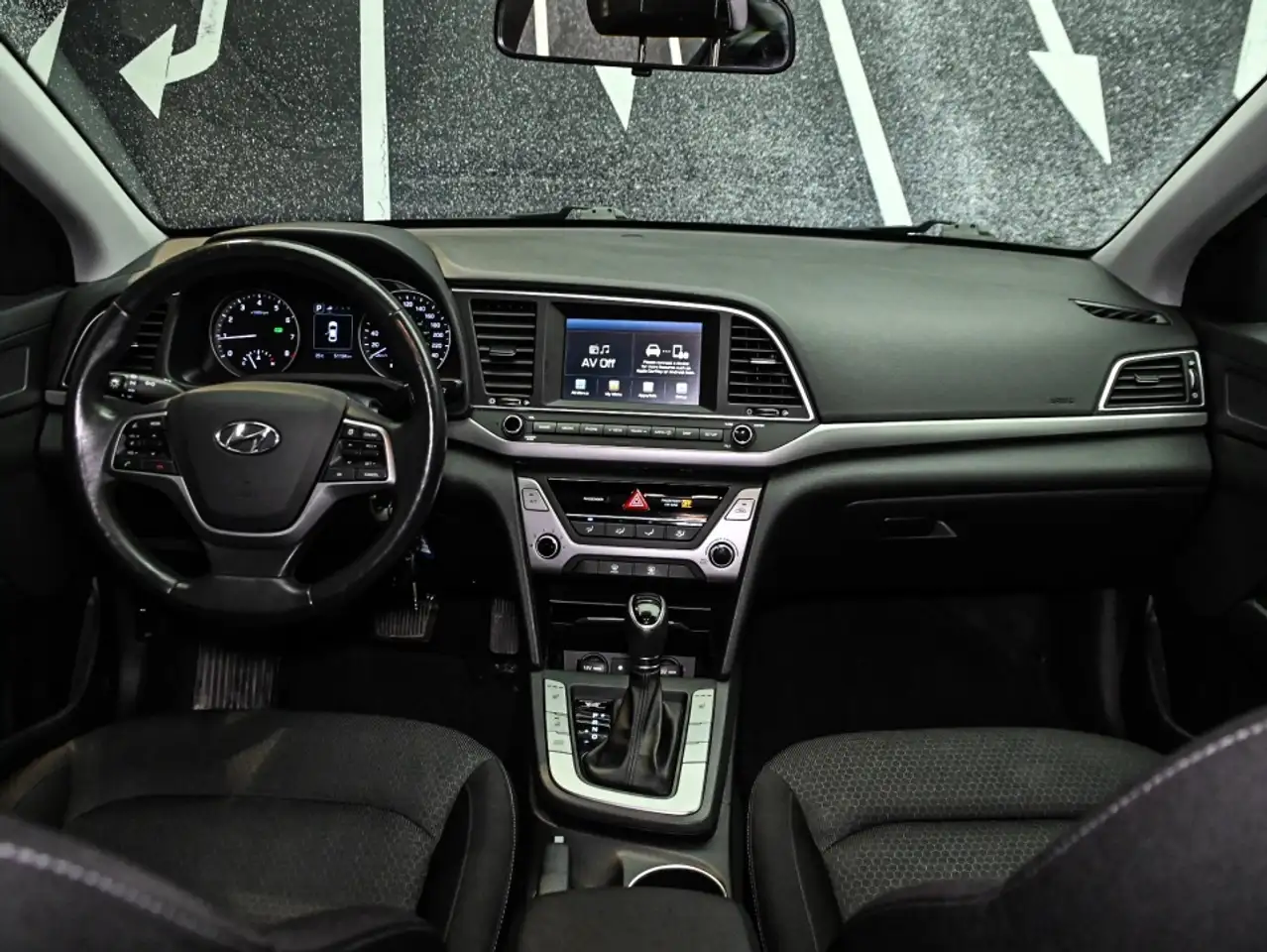 Hyundai ELANTRA fotografie Hyundai ELANTRA
