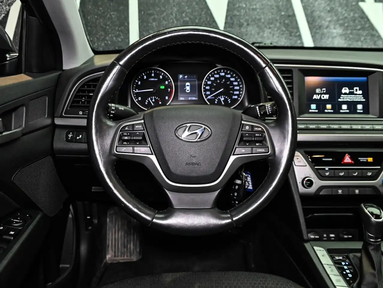 Hyundai ELANTRA fotografie Hyundai ELANTRA