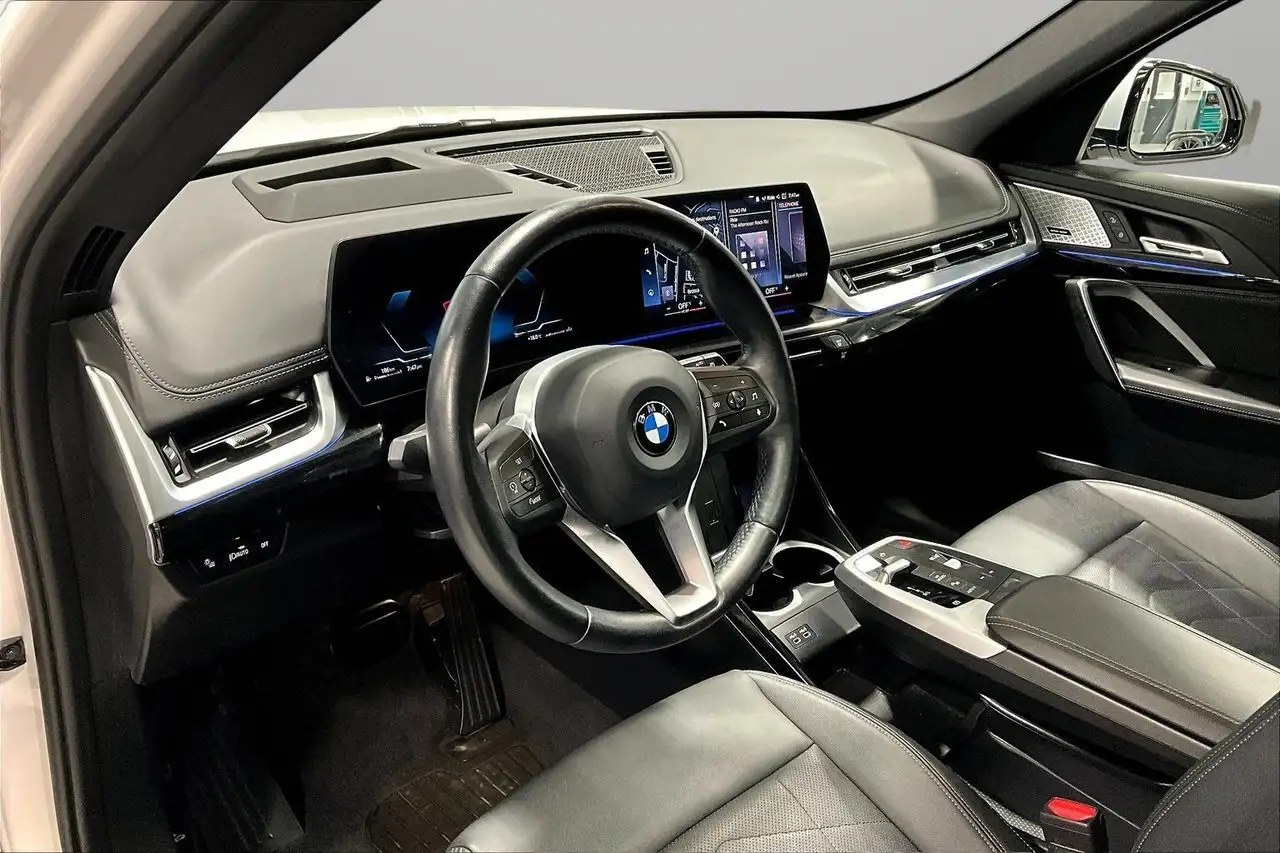 BMW X1 photo BMW X1