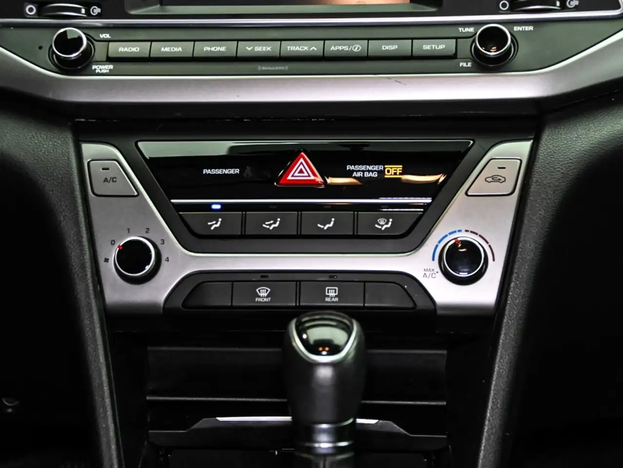Hyundai ELANTRA fotografie Hyundai ELANTRA