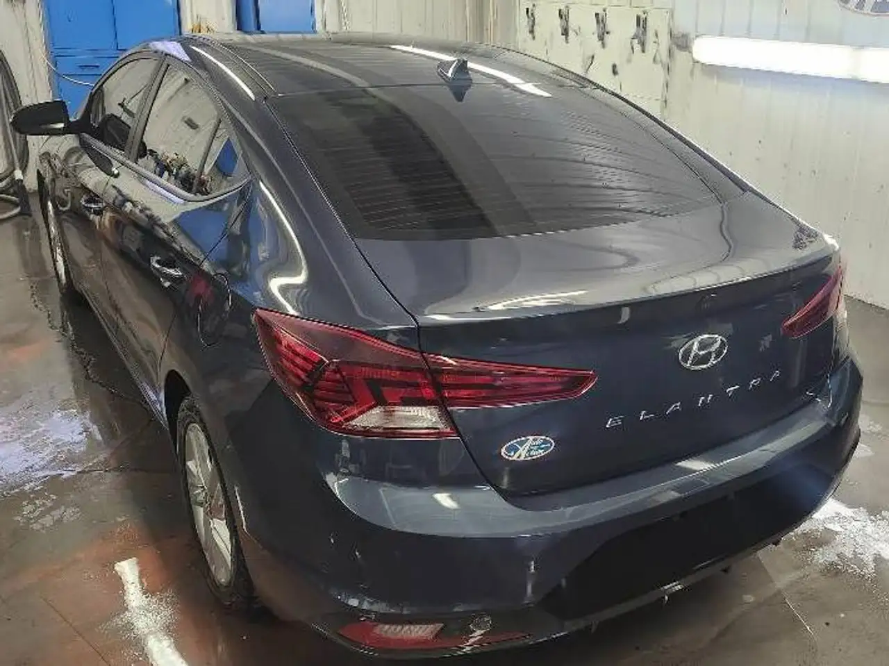 Hyundai ELANTRA снимка Hyundai ELANTRA