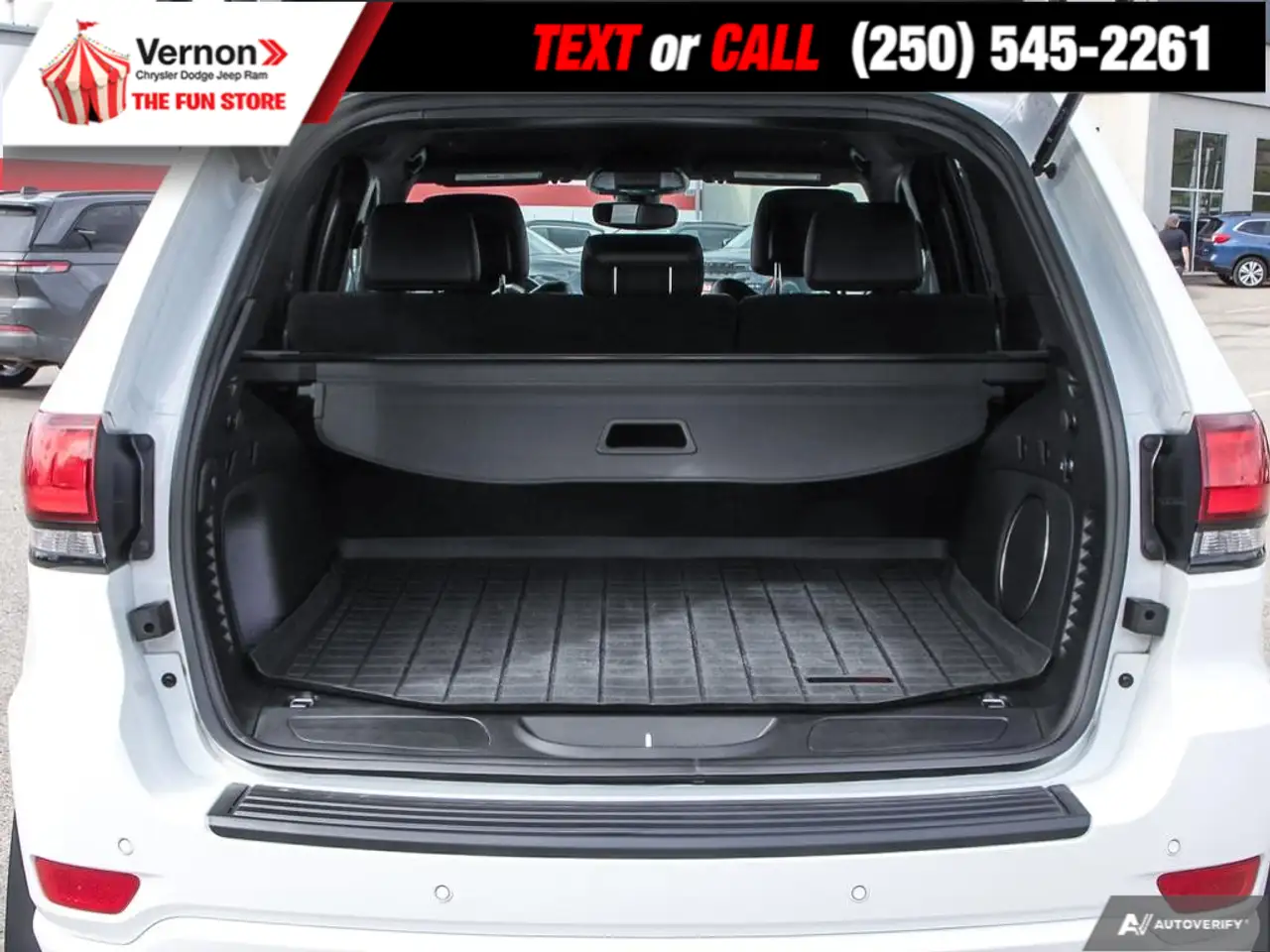 Jeep Grand Cherokee photo Jeep Grand Cherokee