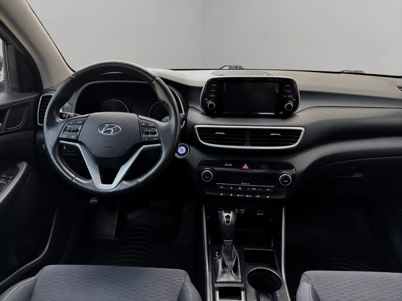Hyundai TUCSON photo Hyundai TUCSON