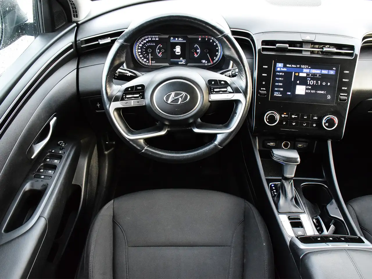 Hyundai TUCSON снимка Hyundai TUCSON