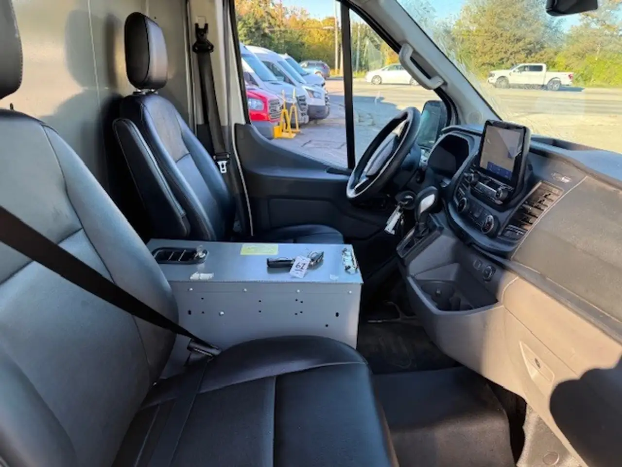 Ford Transit Cargo Van снимка Ford Transit Cargo Van
