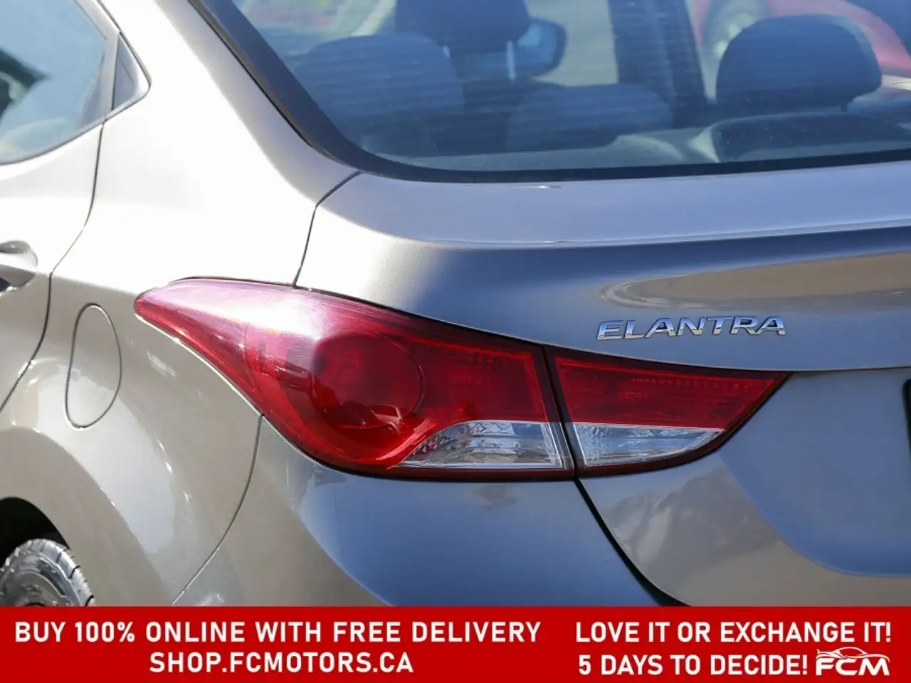 Hyundai ELANTRA photo Hyundai ELANTRA