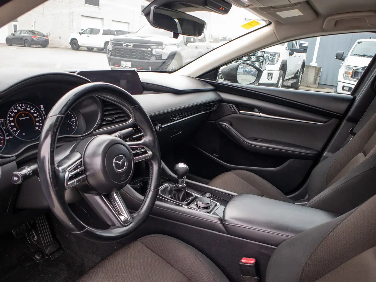 Mazda 3 снимка Mazda 3