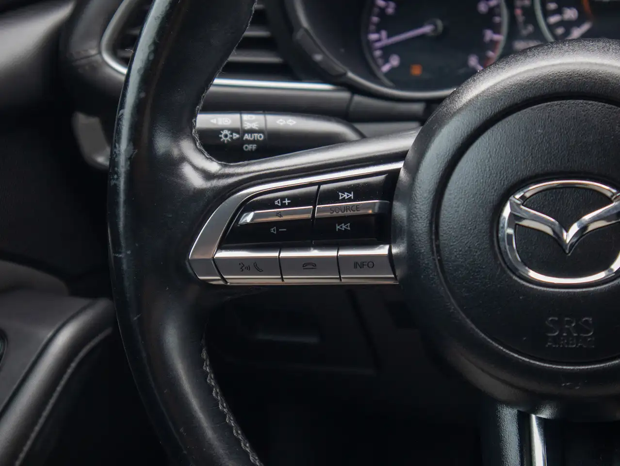 Mazda 3 снимка Mazda 3