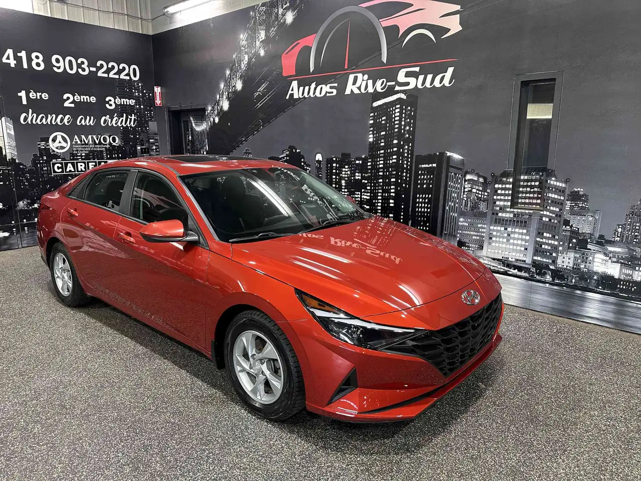 Hyundai ELANTRA photo Hyundai ELANTRA