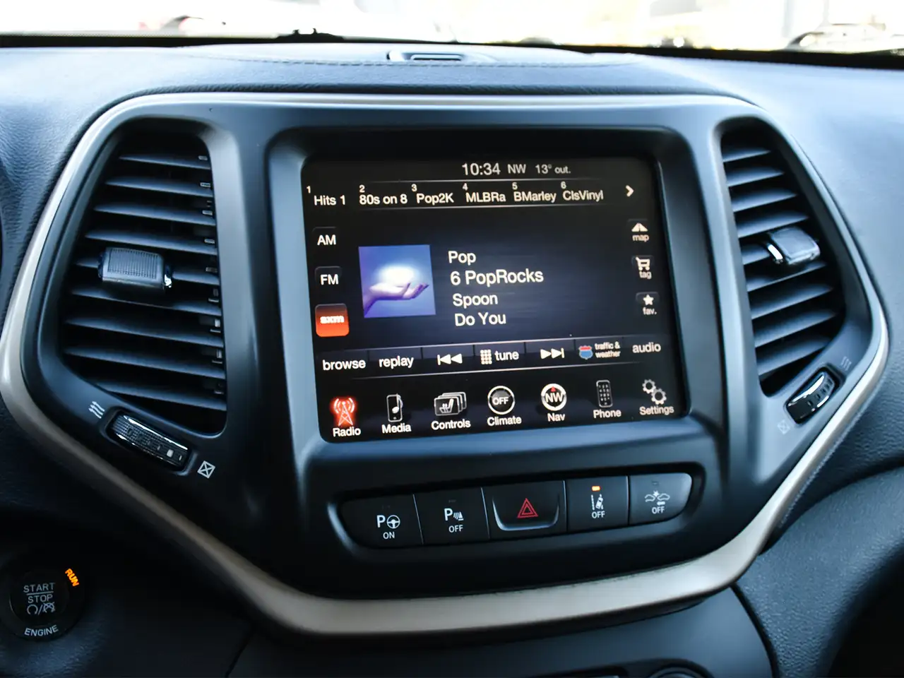 Jeep Cherokee photo Jeep Cherokee