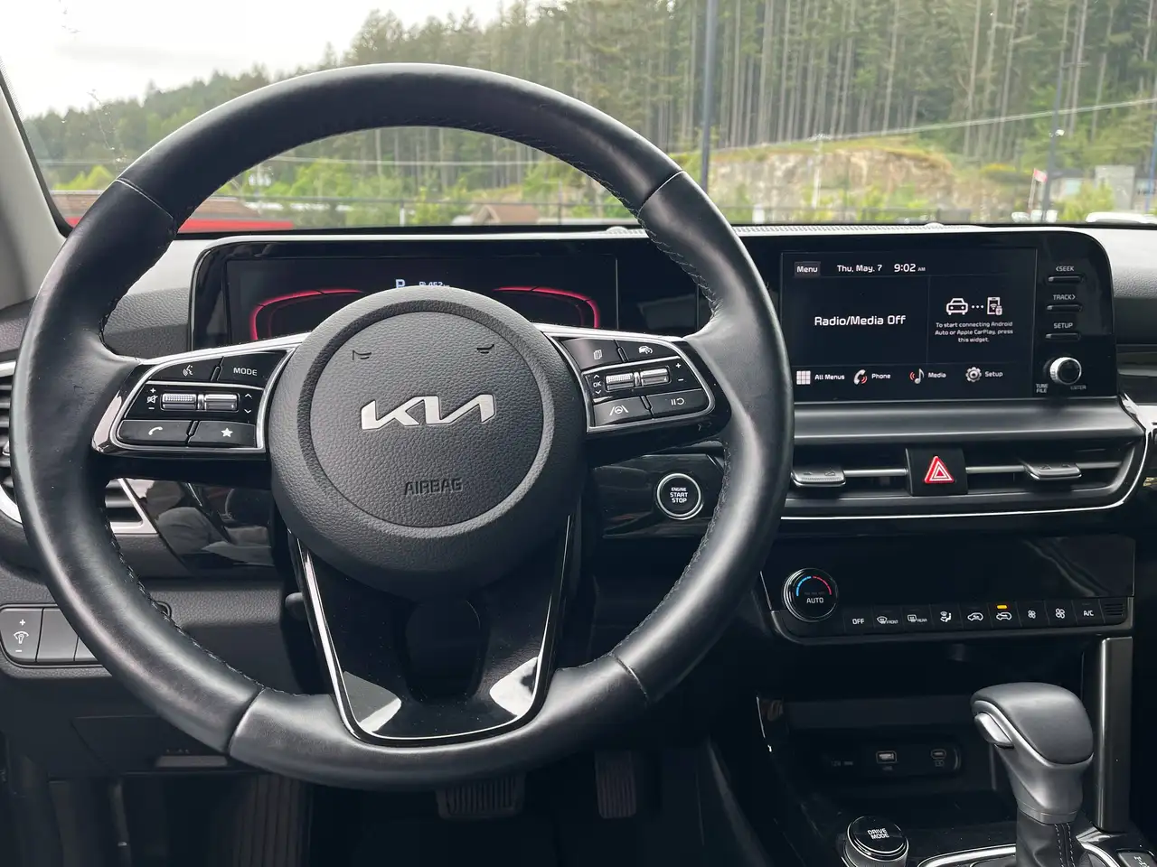 Kia Seltos снимка Kia Seltos