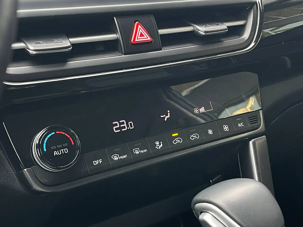 Kia Seltos снимка Kia Seltos