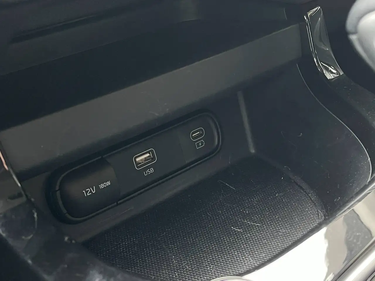 Kia Seltos снимка Kia Seltos