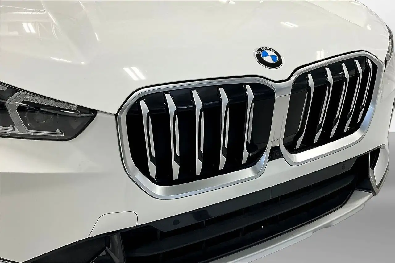 BMW X1 photo BMW X1
