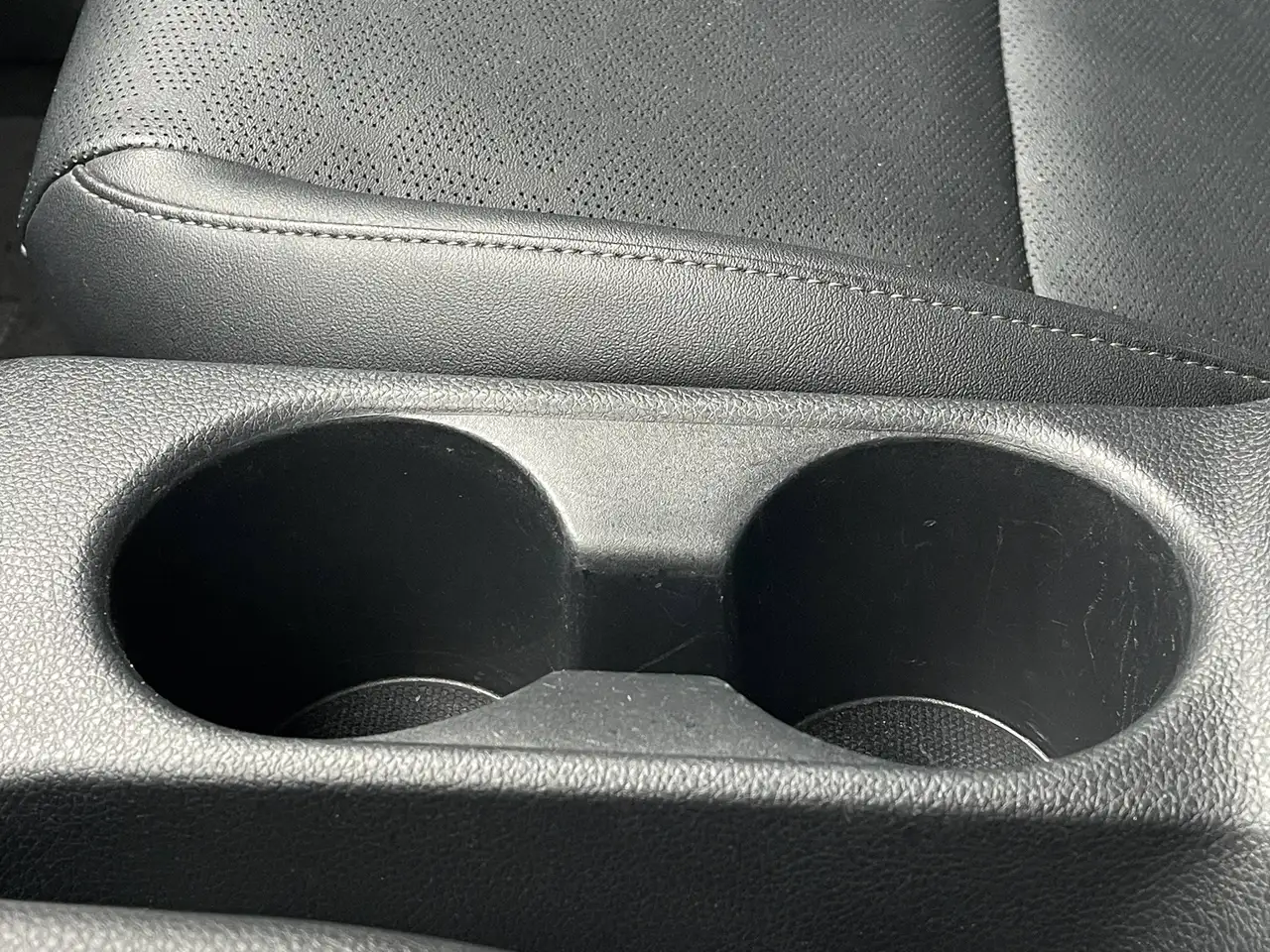 Kia Seltos снимка Kia Seltos