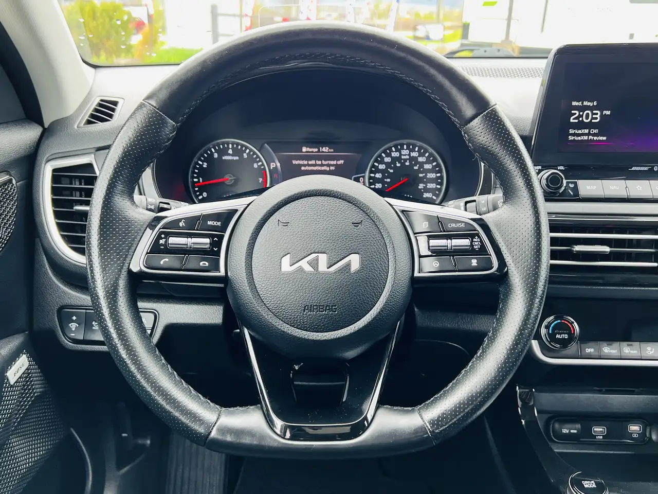 Kia Seltos снимка Kia Seltos