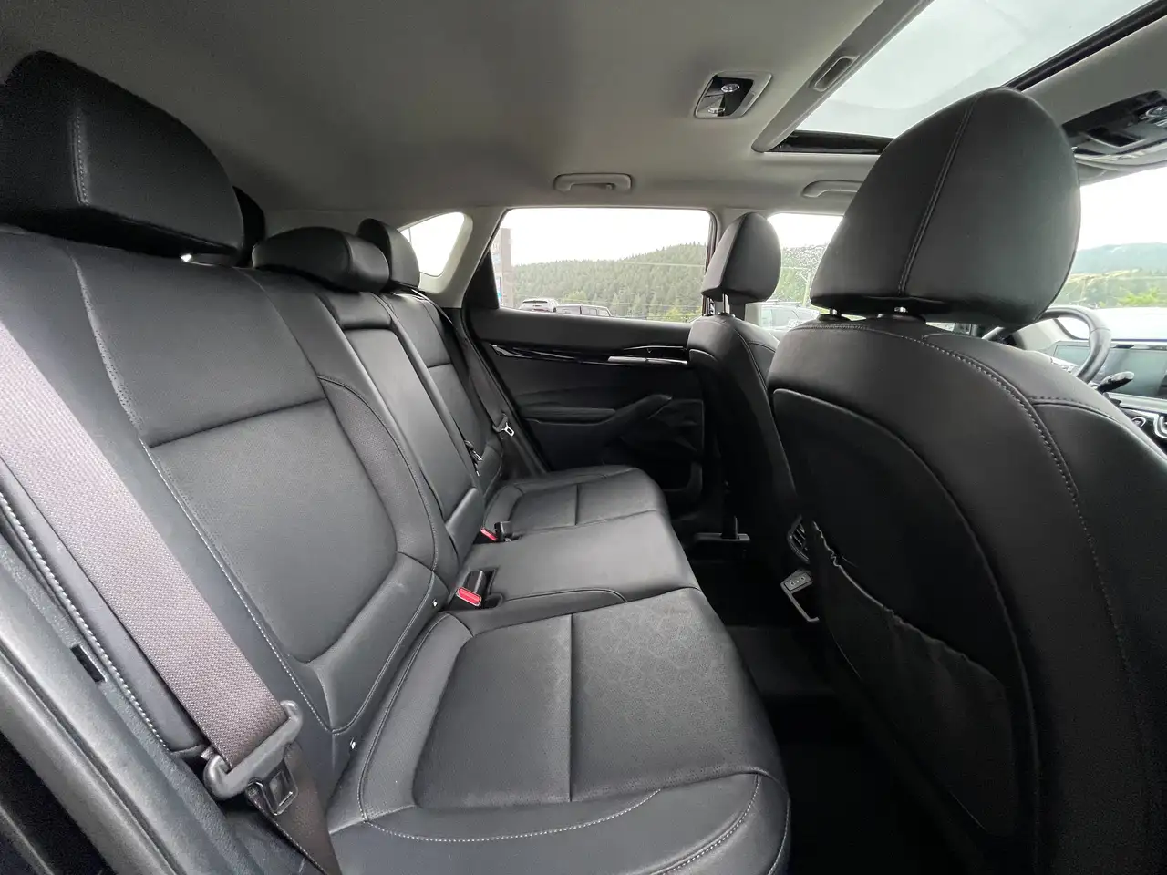 Kia Seltos снимка Kia Seltos