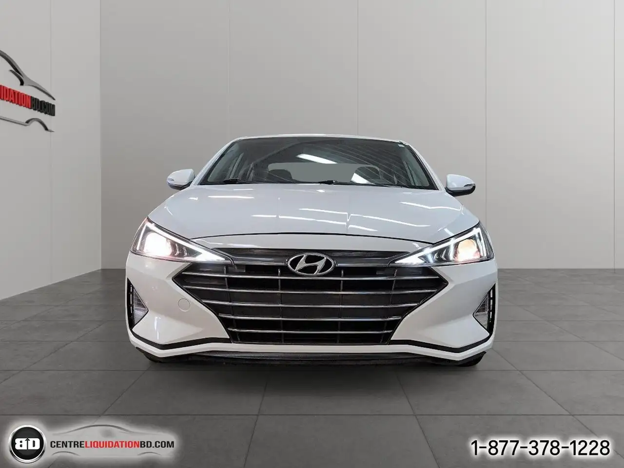 Hyundai ELANTRA снимка Hyundai ELANTRA