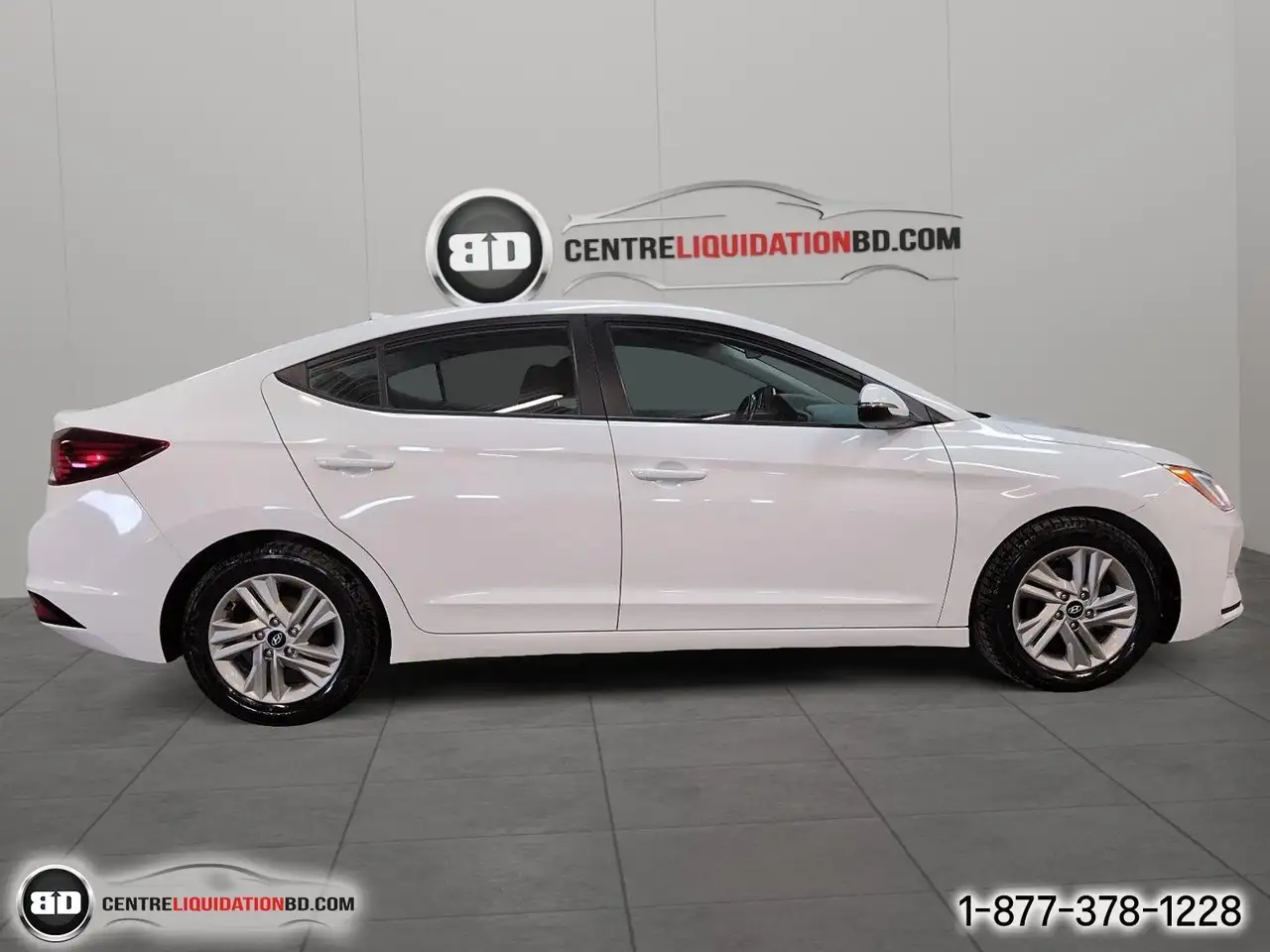 Hyundai ELANTRA снимка Hyundai ELANTRA