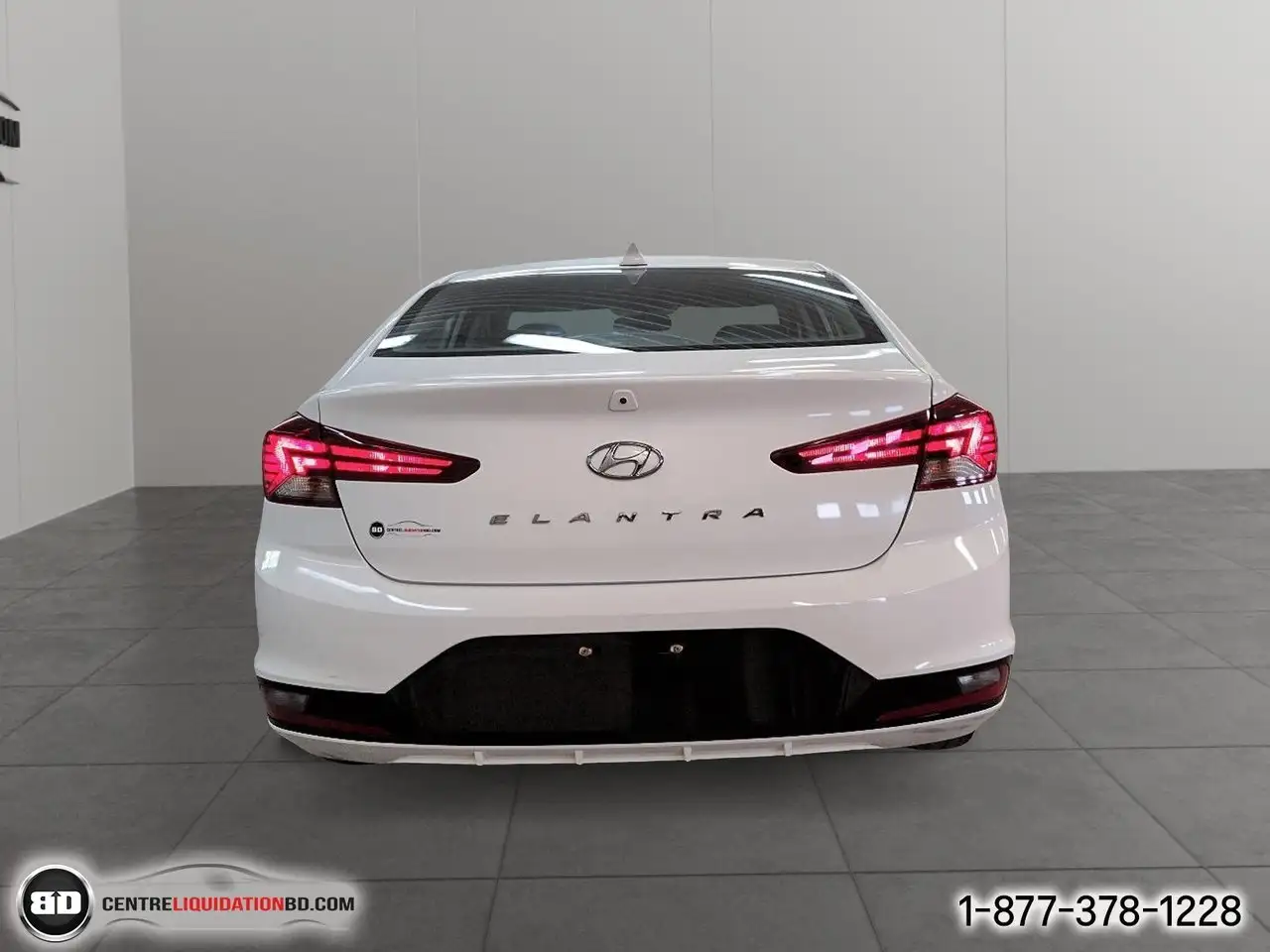 Hyundai ELANTRA снимка Hyundai ELANTRA