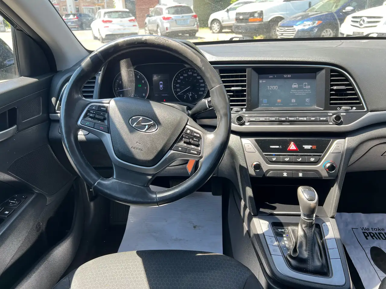 Hyundai ELANTRA fotografie Hyundai ELANTRA