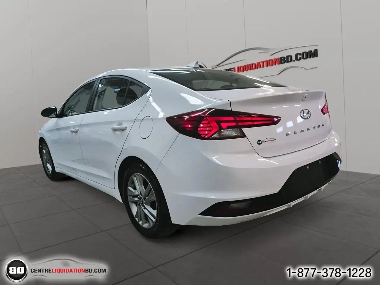 Hyundai ELANTRA снимка Hyundai ELANTRA