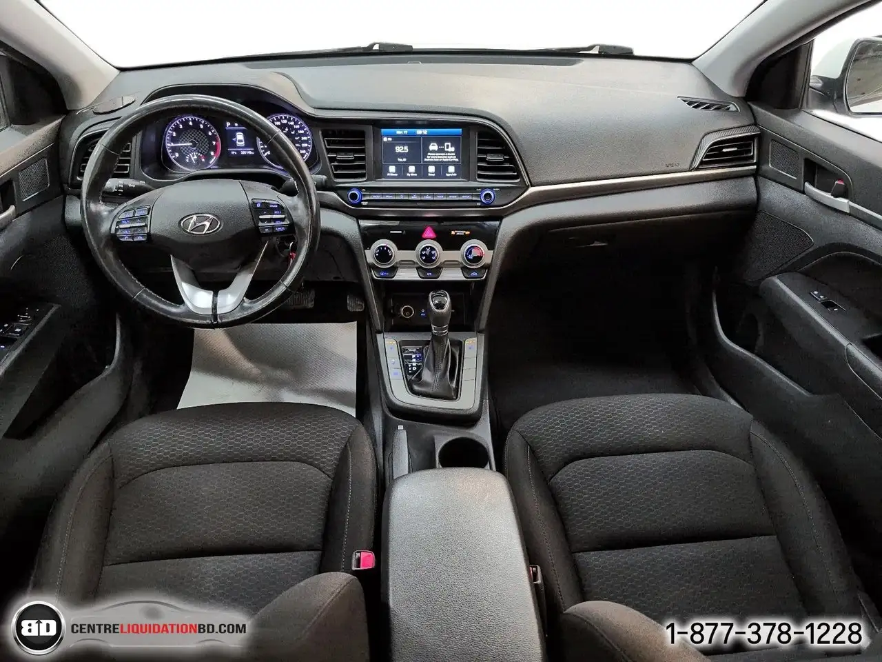 Hyundai ELANTRA снимка Hyundai ELANTRA