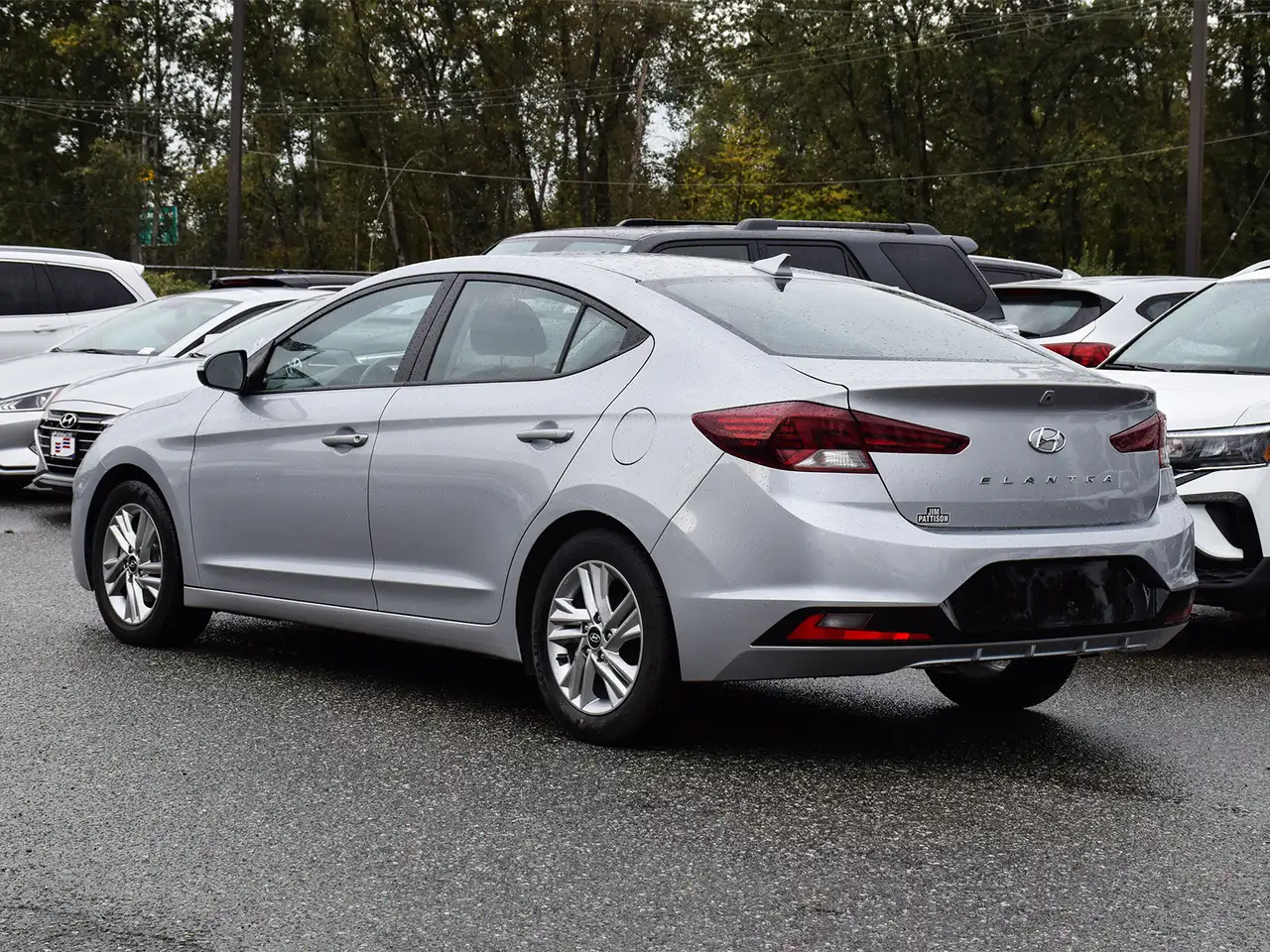 Hyundai ELANTRA photo Hyundai ELANTRA