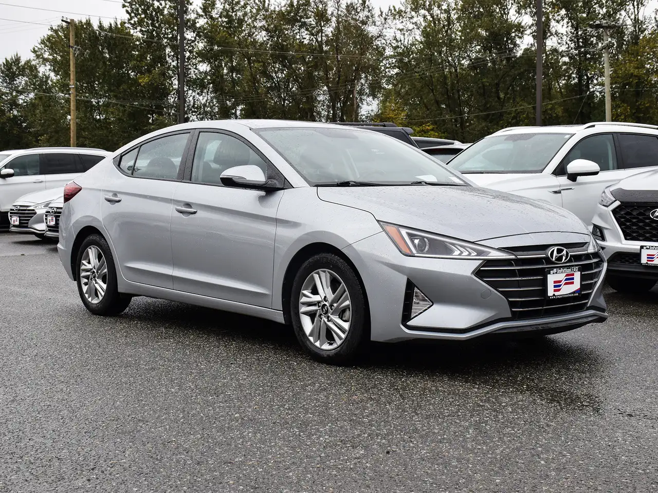 Hyundai ELANTRA photo Hyundai ELANTRA