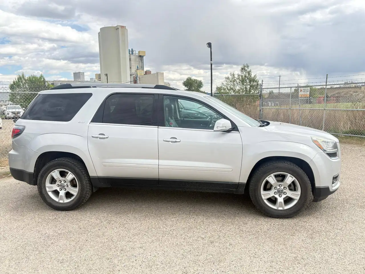 GMC Acadia снимка GMC Acadia
