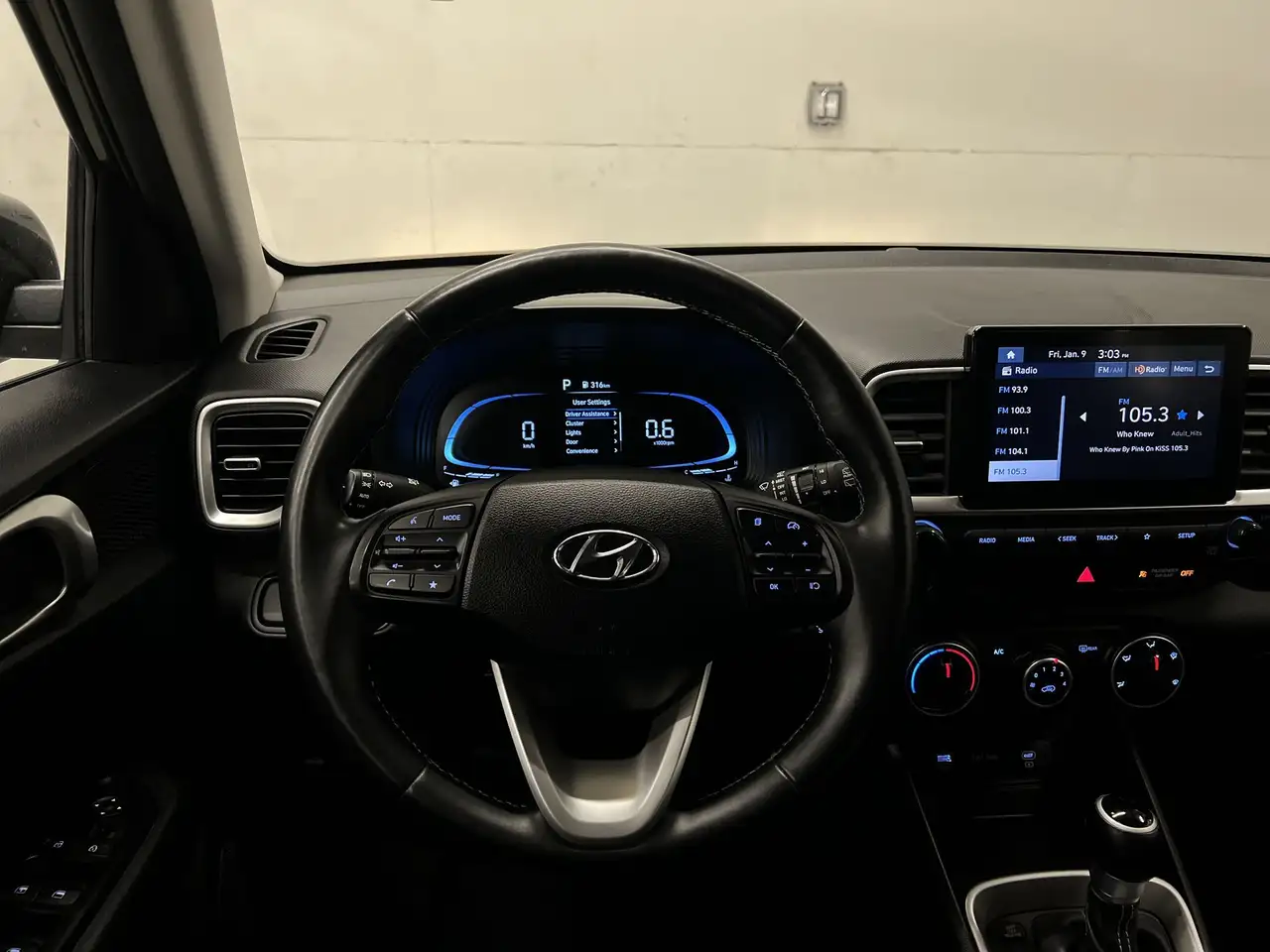 Hyundai Venue снимка Hyundai Venue